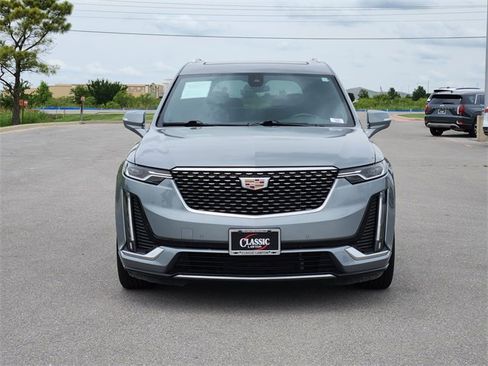 Used 2024 Cadillac XT6 Premium Luxury image 2