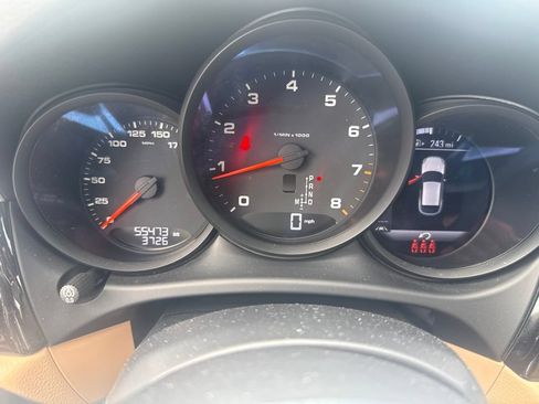 Used 2020 Porsche Macan AWD/4WD image 2