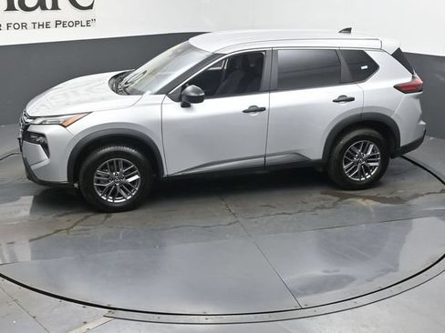 Used 2024 Nissan Rogue S AWD/4WD image 59