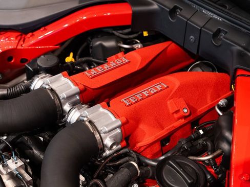 Certified 2020 Ferrari Portofino RWD image 20