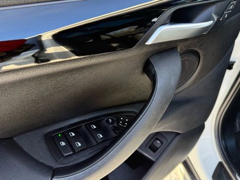 Used 2018 BMW X1 xDrive28i image 17