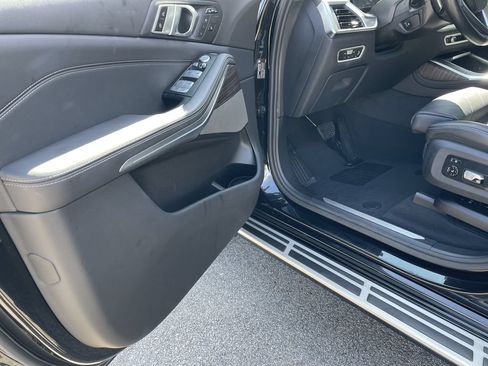 Used 2023 BMW X7 xDrive40i w/ Premium Package AWD/4WD image 14