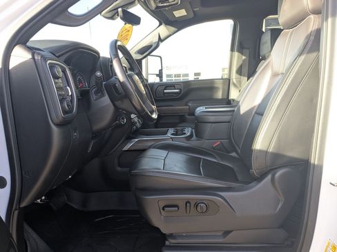 Used 2021 Chevrolet Silverado 2500 High Country w/ Z71 Off-Road Package image 17