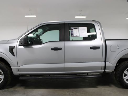 Used 2022 Ford F150 XL w/ Trailer Tow Package image 6