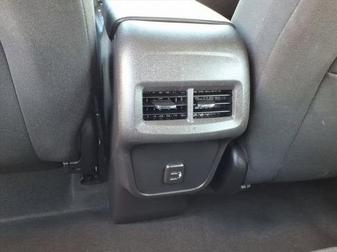 Used 2024 Chevrolet Equinox LS FWD image 16