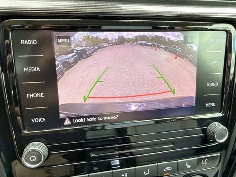 Used 2020 Volkswagen Passat 2.0T R-Line image 30