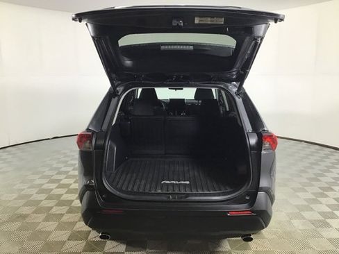 Used 2021 Toyota RAV4 XLE image 21