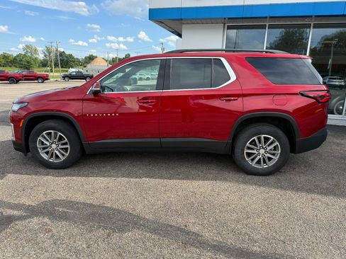 Used 2023 Chevrolet Traverse LT AWD/4WD image 19