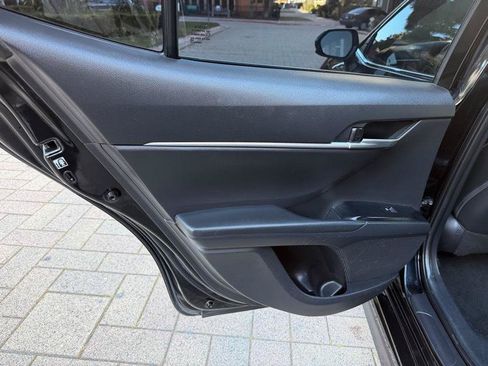 Used 2018 Toyota Camry SE FWD image 63