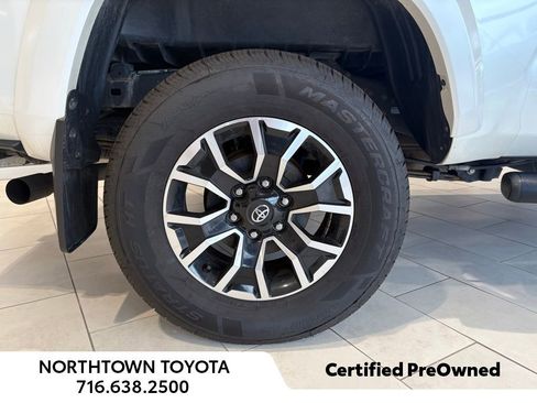 Used 2022 Toyota Tacoma TRD Sport image 31