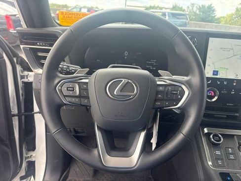 Used 2026 Lexus GX 550 w/ Accessory Package (ZB) AWD/4WD image 9