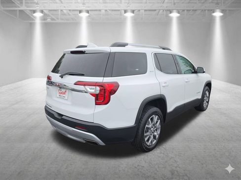 Used 2021 GMC Acadia SLT w/ Technology Package FWD image 3