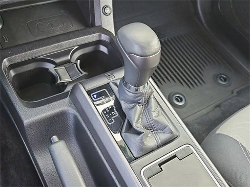 Used 2021 Toyota Tacoma TRD Off-Road image 27