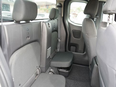 Used 2025 Nissan Frontier SV image 22