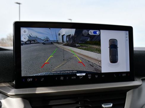 Used 2025 Ford Explorer Active w/ Active Comfort Package image 34