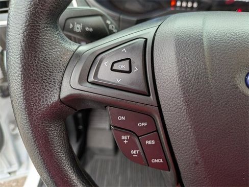 Used 2022 Ford Edge SE image 28