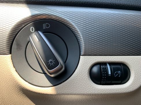 Used 2017 Volkswagen Jetta SE FWD image 14