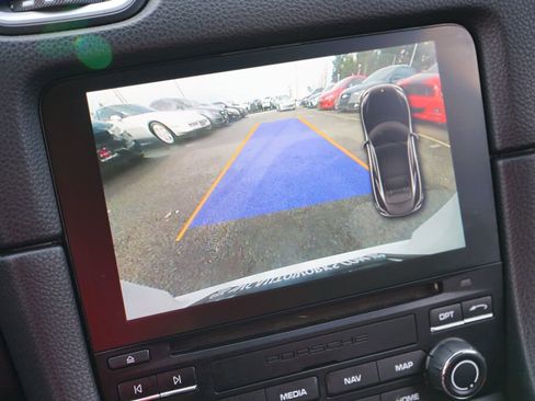 Used 2018 Porsche 718 Cayman Base image 23