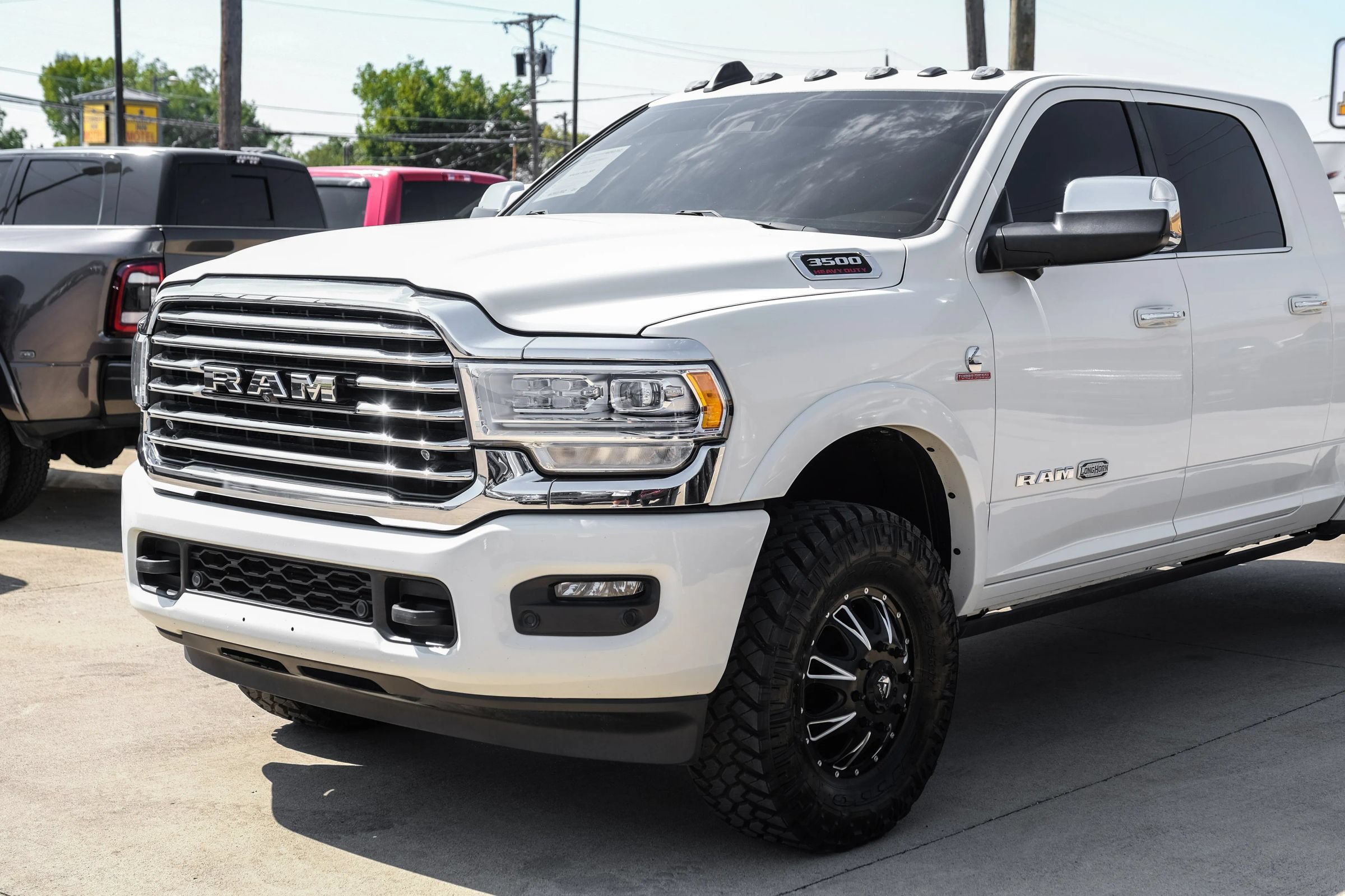 Used 2022 RAM 3500 Limited AWD/4WD image 17