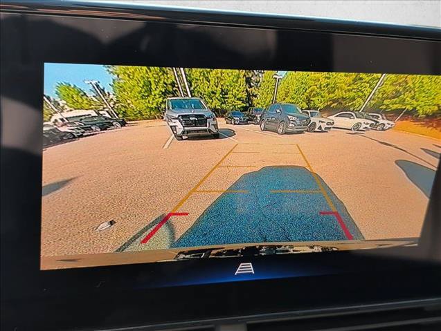 Used 2024 Chevrolet Trax LT w/ Driver Confidence Package FWD image 11