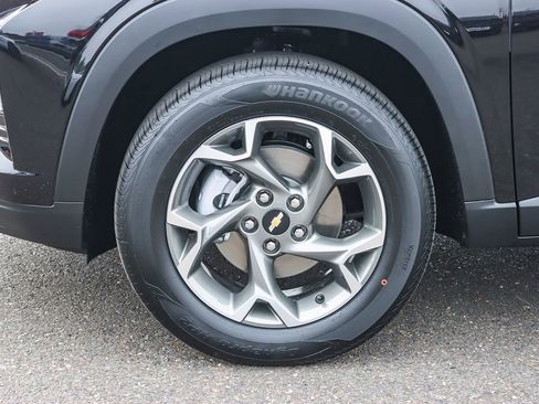 New 2026 Chevrolet Trax LT w/ Driver Confidence Package image 9