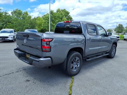 Certified 2025 Nissan Frontier SV AWD/4WD image 5