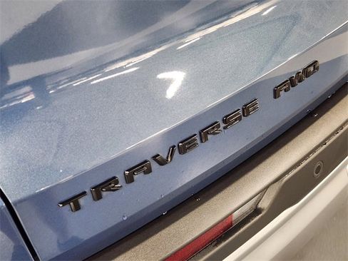 Used 2024 Chevrolet Traverse Z71 image 13