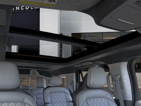 New 2026 Lincoln Navigator Black Label AWD/4WD image 22