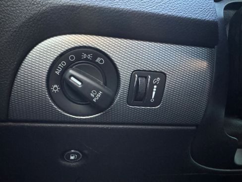 Used 2018 Dodge Durango GT image 11