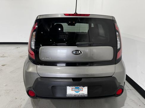 Used 2016 Kia Soul FWD image 22