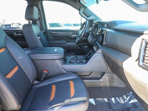 Used 2025 GMC Sierra 2500 AT4 image 20