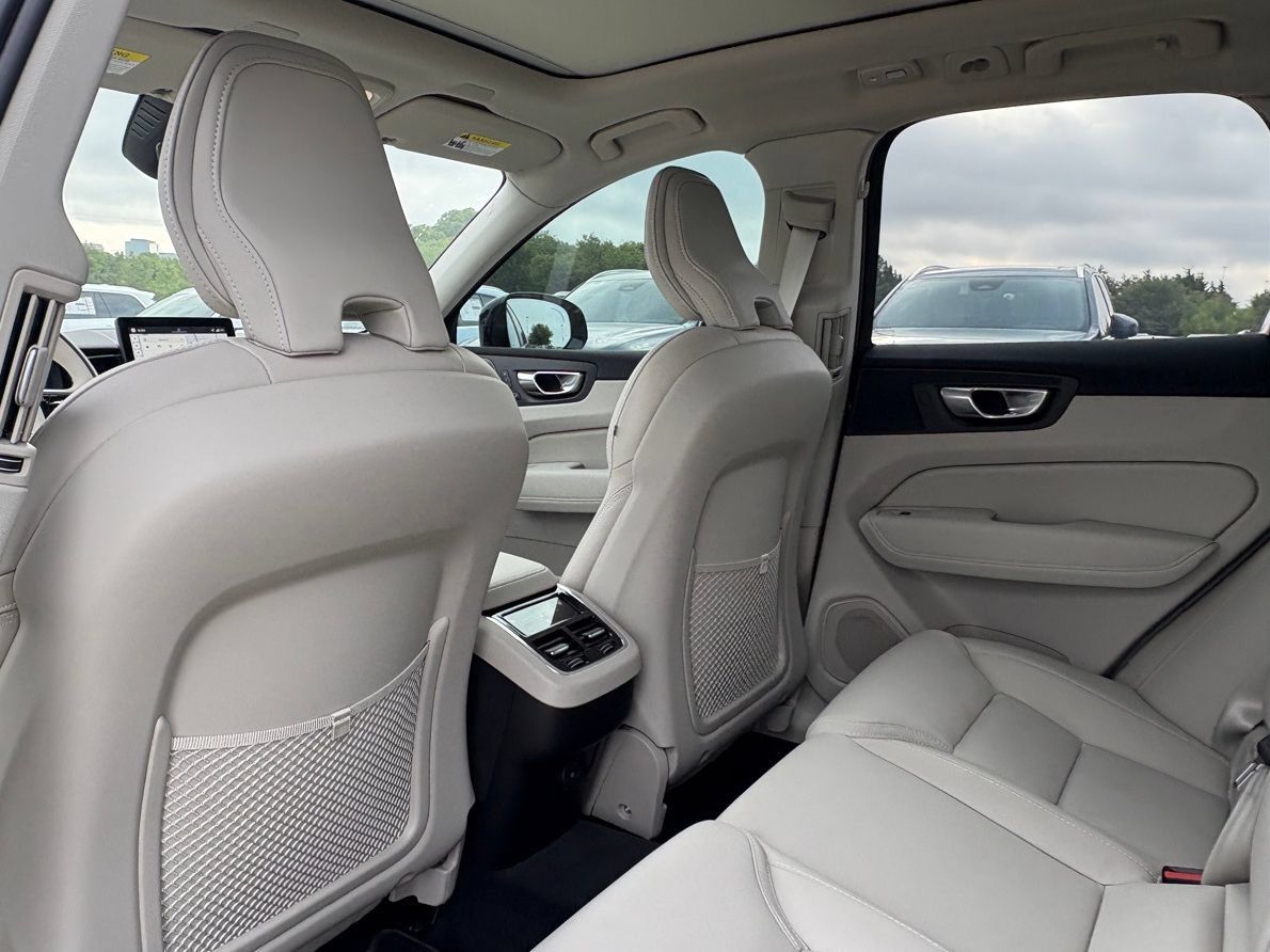New 2026 Volvo XC60 B5 Ultra w/ Protection Package Premier AWD/4WD image 22