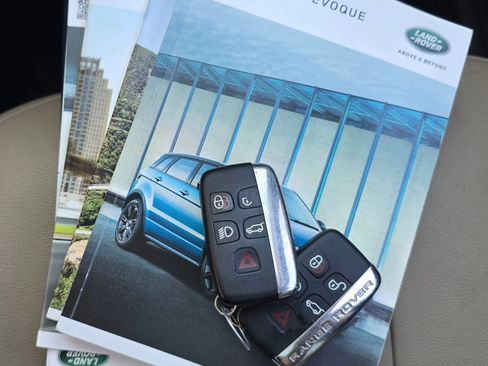 Used 2018 Land Rover Range Rover Evoque SE Premium AWD/4WD image 44