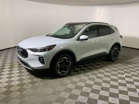 New 2026 Ford Escape Platinum w/ Premium Technology Package AWD/4WD image 13