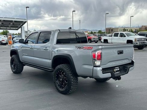 Used 2020 Toyota Tacoma TRD Off-Road w/ Technology Package AWD/4WD image 21