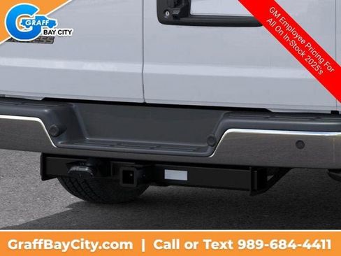New 2025 Chevrolet Express 3500 Extended image 14