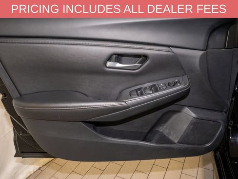Used 2024 Nissan Sentra SV FWD image 11
