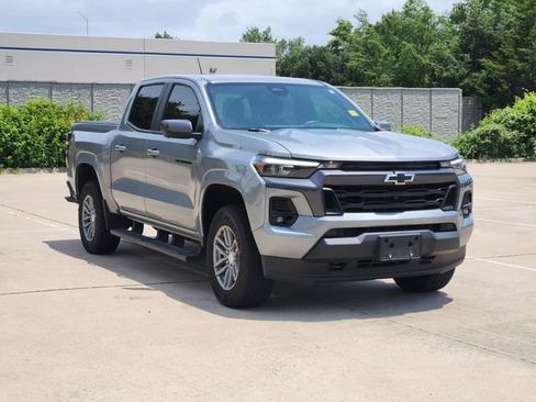 Used 2024 Chevrolet Colorado LT w/ LT Convenience Package III AWD/4WD image 3