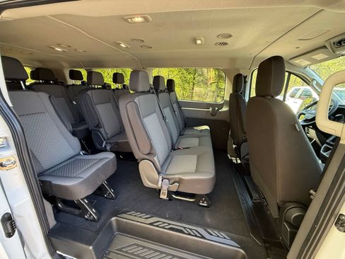 Used 2025 Ford Transit 350 XLT RWD image 6