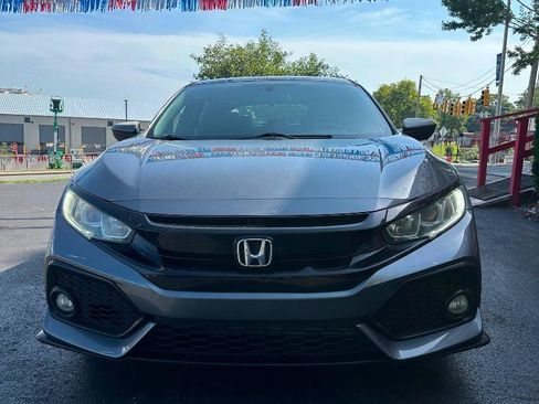 Used 2018 Honda Civic Sport image 7