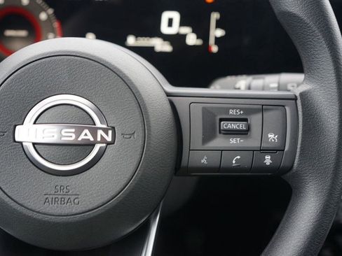 Used 2025 Nissan Kicks SV image 14