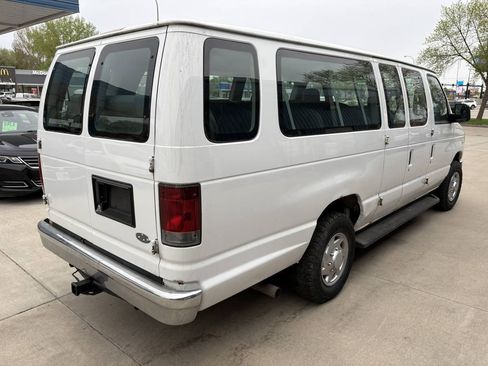 Used 2010 Ford E-350 and Econoline 350 XLT RWD image 6