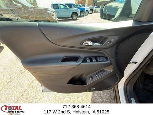 Used 2022 Chevrolet Equinox Premier AWD/4WD image 9