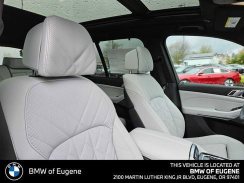 New 2026 BMW X5 xDrive40i w/ Executive Package image 13