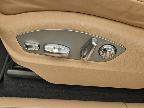 Certified 2021 Porsche Macan w/ Premium Package Plus AWD/4WD image 27