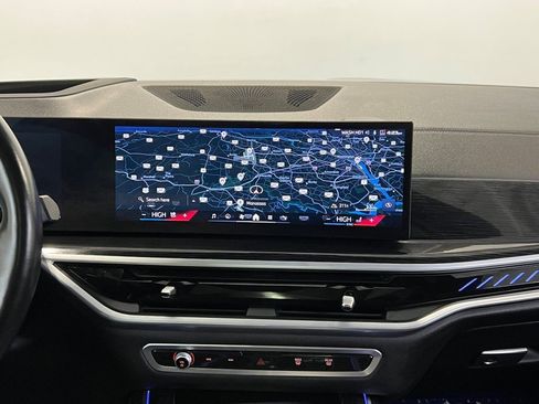 Used 2024 BMW X7 M60i w/ Executive Package image 21