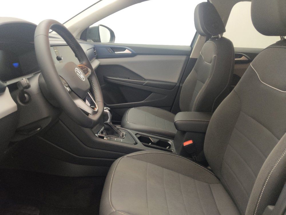 Used 2023 Volkswagen Taos SE FWD image 17