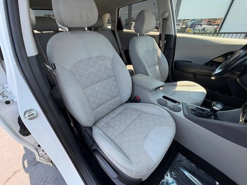 Used 2020 Kia Niro LXS FWD image 12