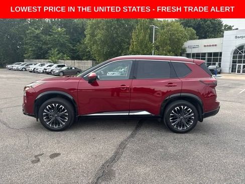 Used 2024 Nissan Rogue Platinum w/ Platinum Premium Package AWD/4WD image 2