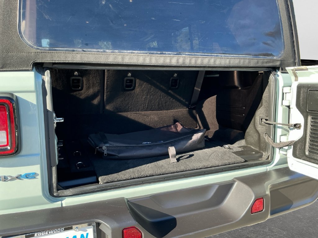 Used 2024 Jeep Wrangler Unlimited AWD/4WD image 17